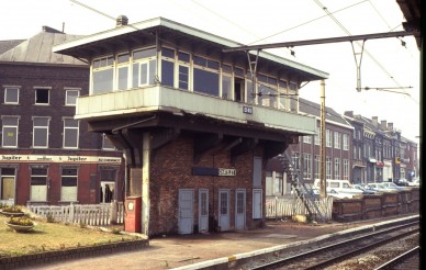 CHATELET  90-3389.jpg